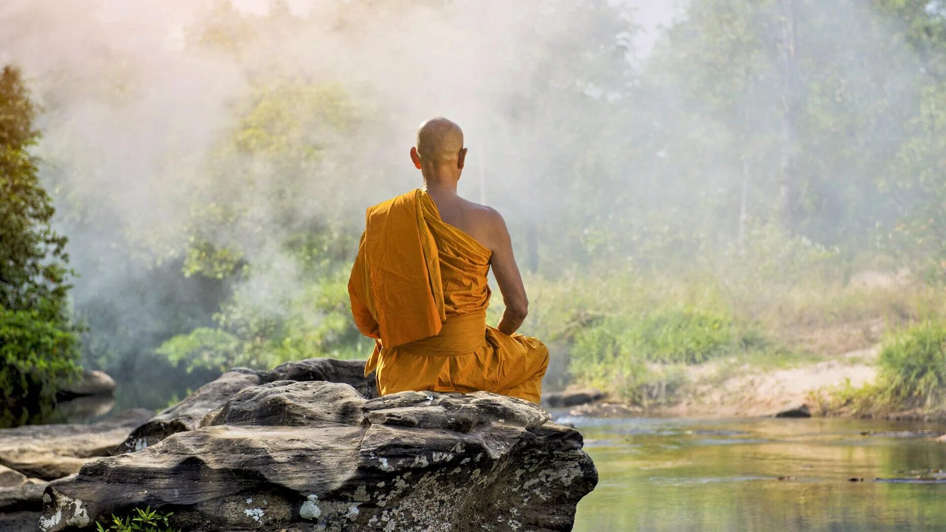 Камень умнее людей. Буддистский монах Тибет. Буддист монах будха. Тибетский монах медитирует. Буддийский монах Тхеравада.