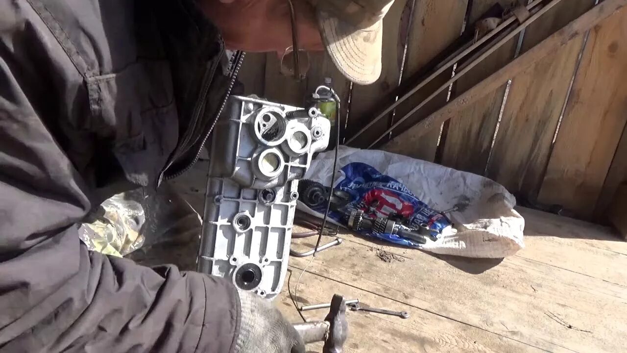 Привод гусеничного движителя