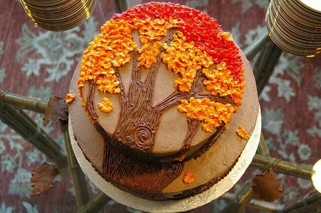 Осеннее оформление торта Festive Fall Layer Cake celebrate fall with this ultra-festive cake! It's a ch