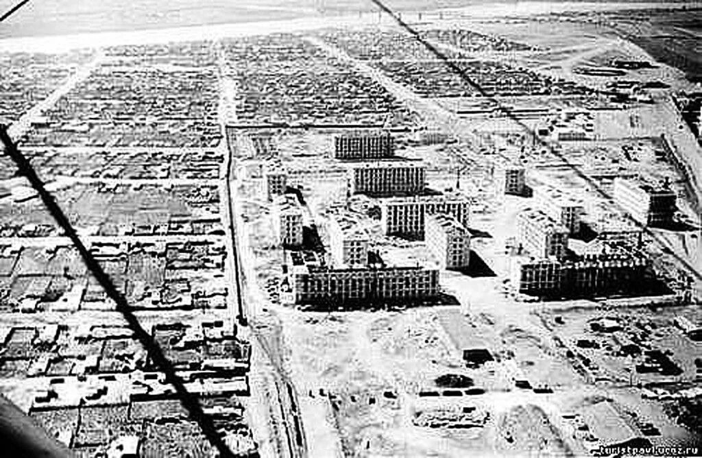 Как раньше назывался павлодар. Павлодар алюминстрой. поселок ленинский казахстан. экибастуз старый город.
