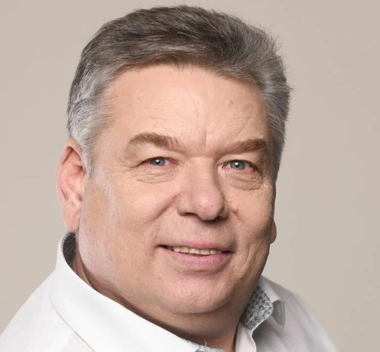 А ю н. А ю н