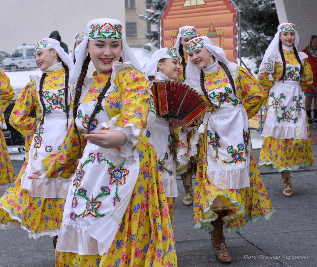Когда праздник навруз 2024 году мусульман отмечают. Татарский праздник Навруз байрам. Науруз праздник татарского. Весенний праздник Навруз в Татарстане. С весенним праздником Навруз.