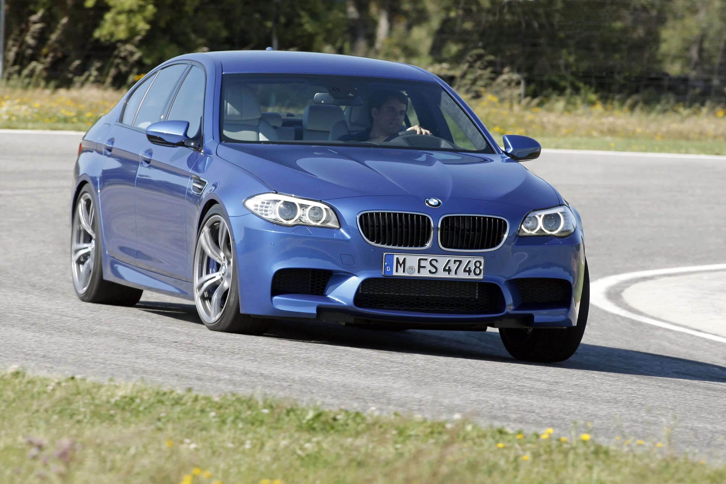 М б м б com. BMW m5 f10. BMW m5 f10 2012. BMW m5 f10 2014. BMW m3 f10.