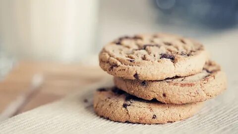 4 cookies