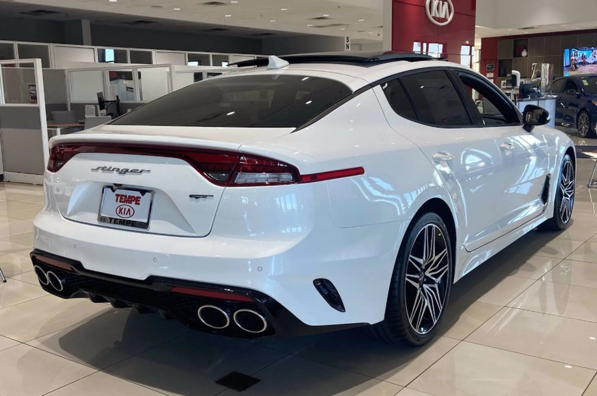 Kia Stinger 2022. Kia Stinger gt 2022. Стингер 2022. Kia Stinger 2022 Interior. Киа стингер 2022 характеристики