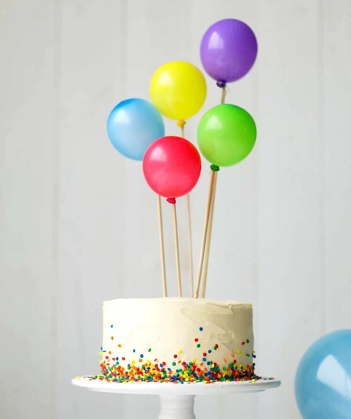 Торт с воздушными шарами. Торт с шариками. Торт «воздушные шарики». Украшение торта шариками.