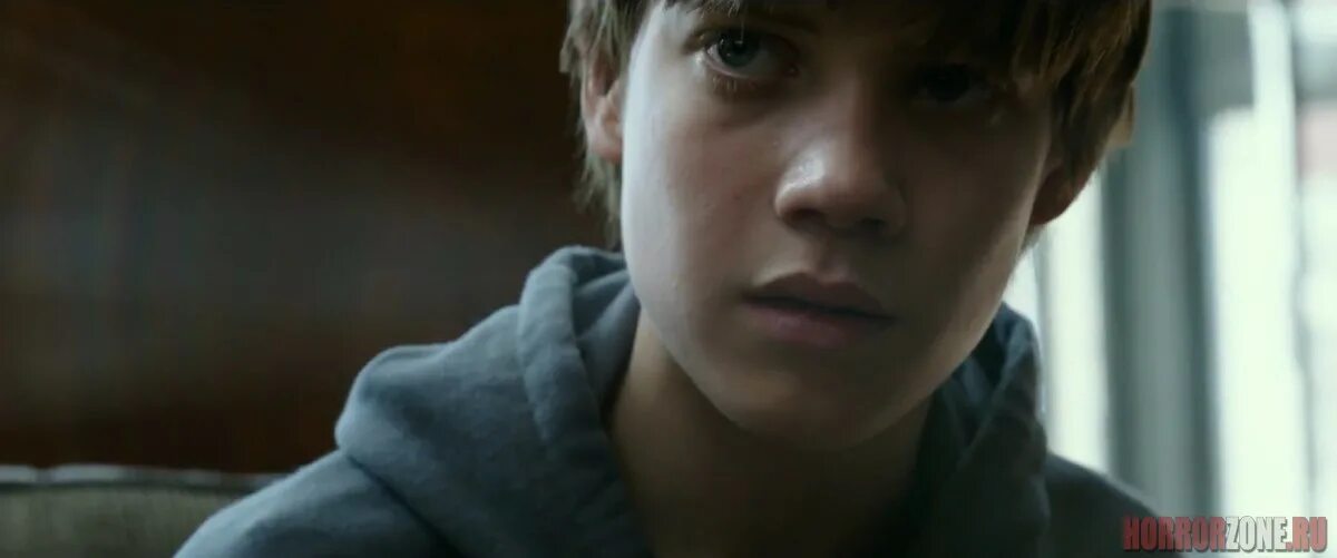 You will hear a boy jake castle. Джейк ллойд мальчик. Мой мальчик 2002 хью грант. Джейк чеймберз. Время приключений 2010.