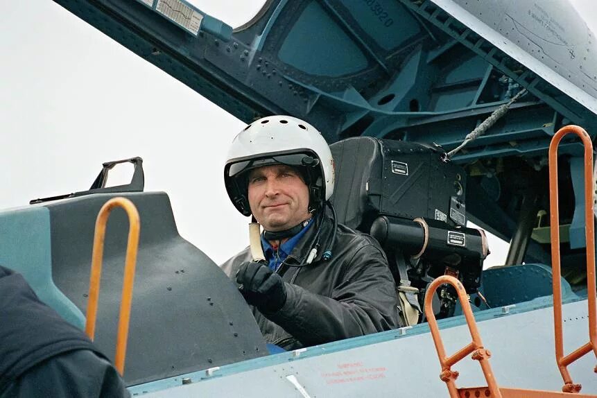 покрышкин александр иванович. продолжить летчик. летчик истребитель. профессия летчик. денис погодин пилот.