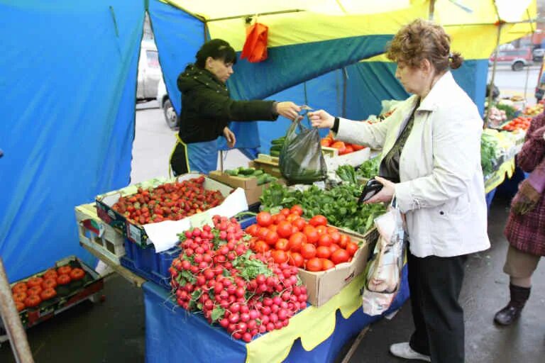 Работа ярмарка выходного дня. Ярмарки выходного дня в свао. московские ярмарки выходного дня. ярмарка выходного дня фото.