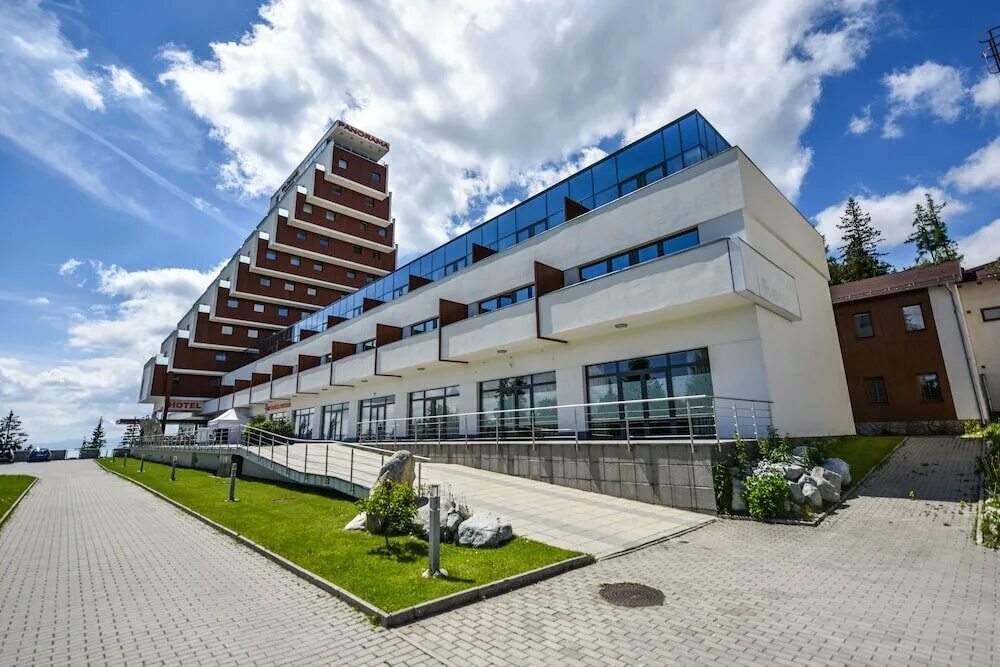 Гостиница štrbske pleso словакия. Панорама в словакии. Панорама в словакии. Hotel panorama resort словакия. Гостиница панорама.