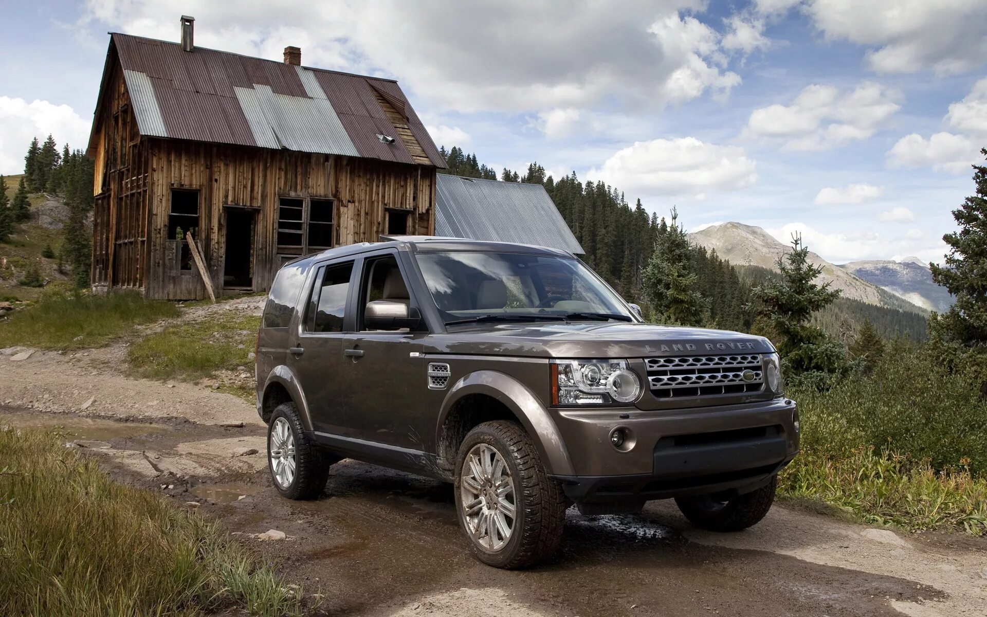 Дискавери дома. Дискавери 4. land rover discovery 4 landmark. ленд ровер 1200 на 1200. land rover discovery 2012.