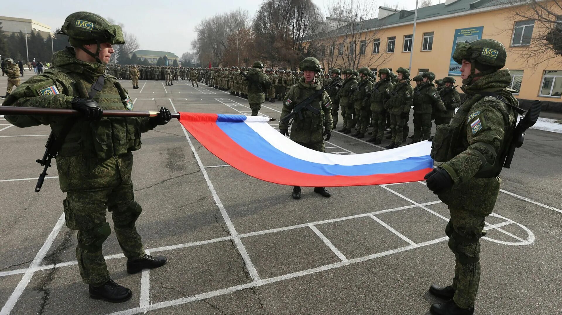 Примеры использования сухопутных войск в миротворческих операциях