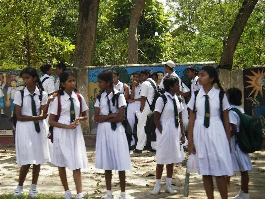 Школьная форма в Шри Ланке. Школьная форма Шри Ланка. Форма шри