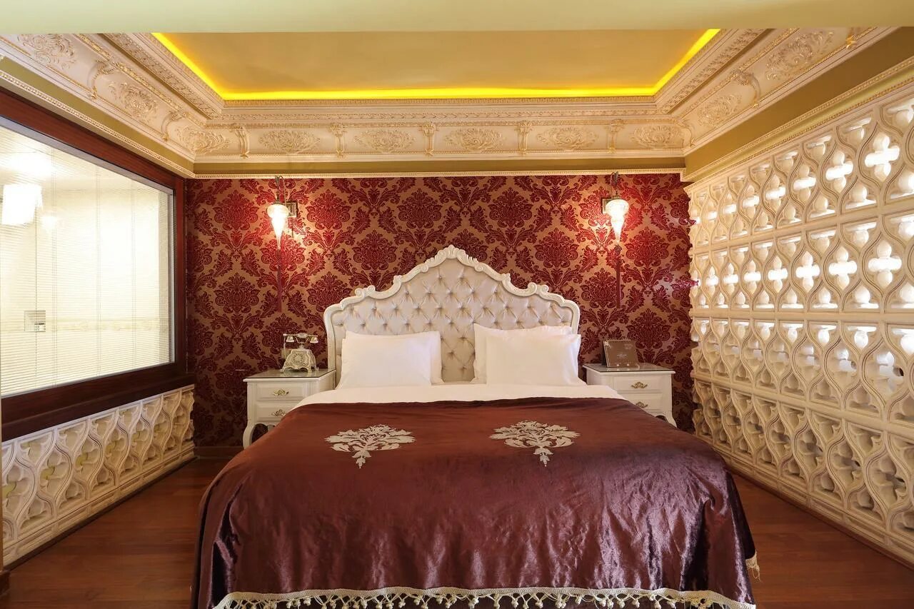 Deluxe golden horn sultanahmet hotel. Делюкс голден хорн стамбул. Делюкс голден хорн султанахмет. Deluxe newport hotel стамбул султанахмет. Deluxe golden horn sultanahmet 4*.