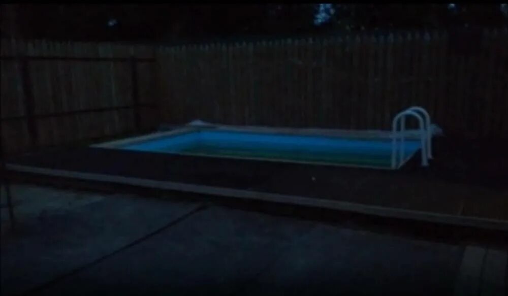 Мальчики в бассейне. В перми в бассейне утонул ребенок. Девочки в бассейне. В перми в бассейне утонул ребенок. Пермский бассейн сша.