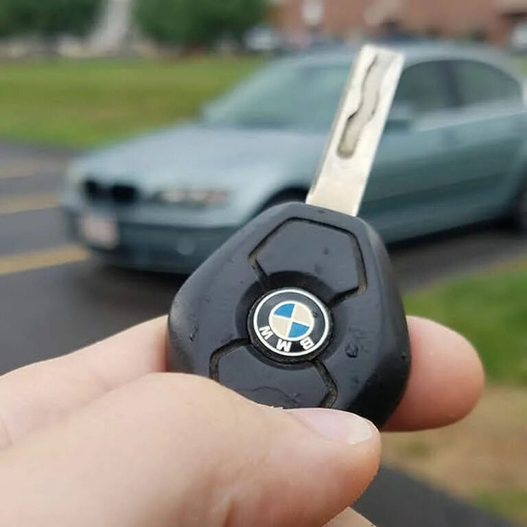 Ключи от машины с брелком. Красивые автоключи. Где ключи от машины. Где ключи от машины. Дубликат автоключа.