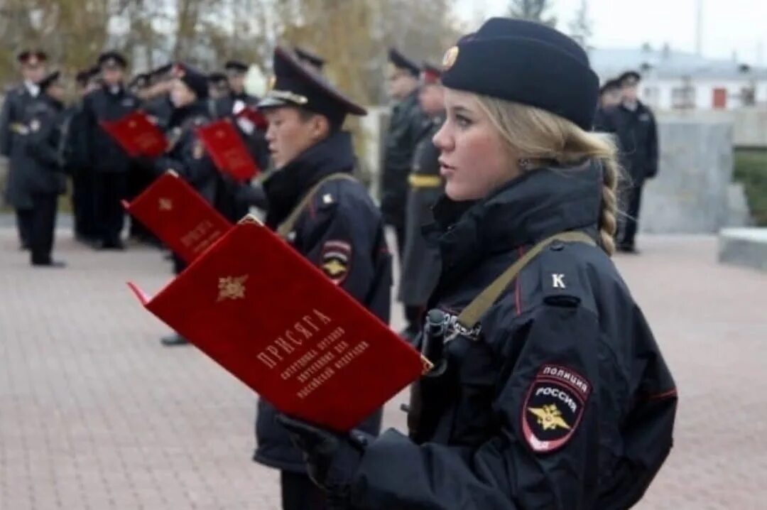 Можно ли в полицию после 11 класса