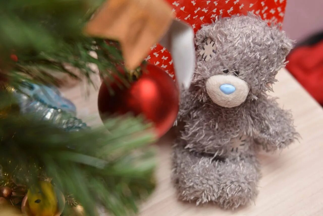 Рождественский мишка. Мягкая игрушка «мишка». Плюшевый медведь новый год. Мишка тедди новогодний игрушка. Новогодние мишки.