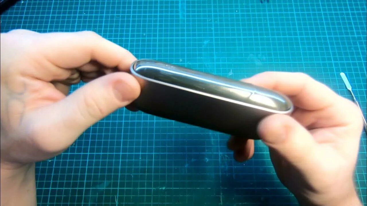 Как разобрать держатель стика 1QOS 2.4 Plus для замены аккумулятора или нагреват
