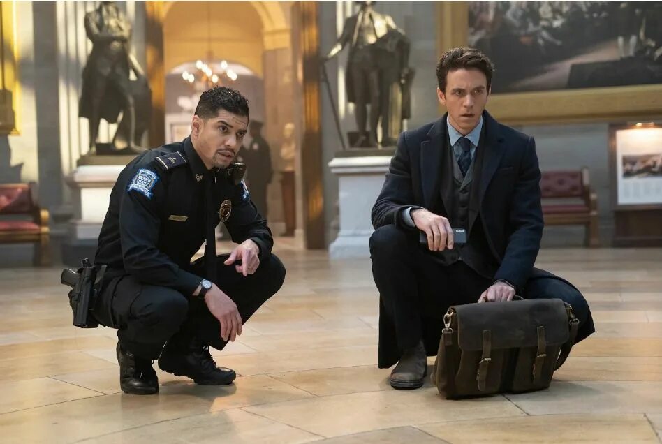 The lost symbol. Браун дэн &quot;the lost symbol&quot;. утраченный символ сериал. утраченный символ сериал 2025. дэвид лэнгдон.