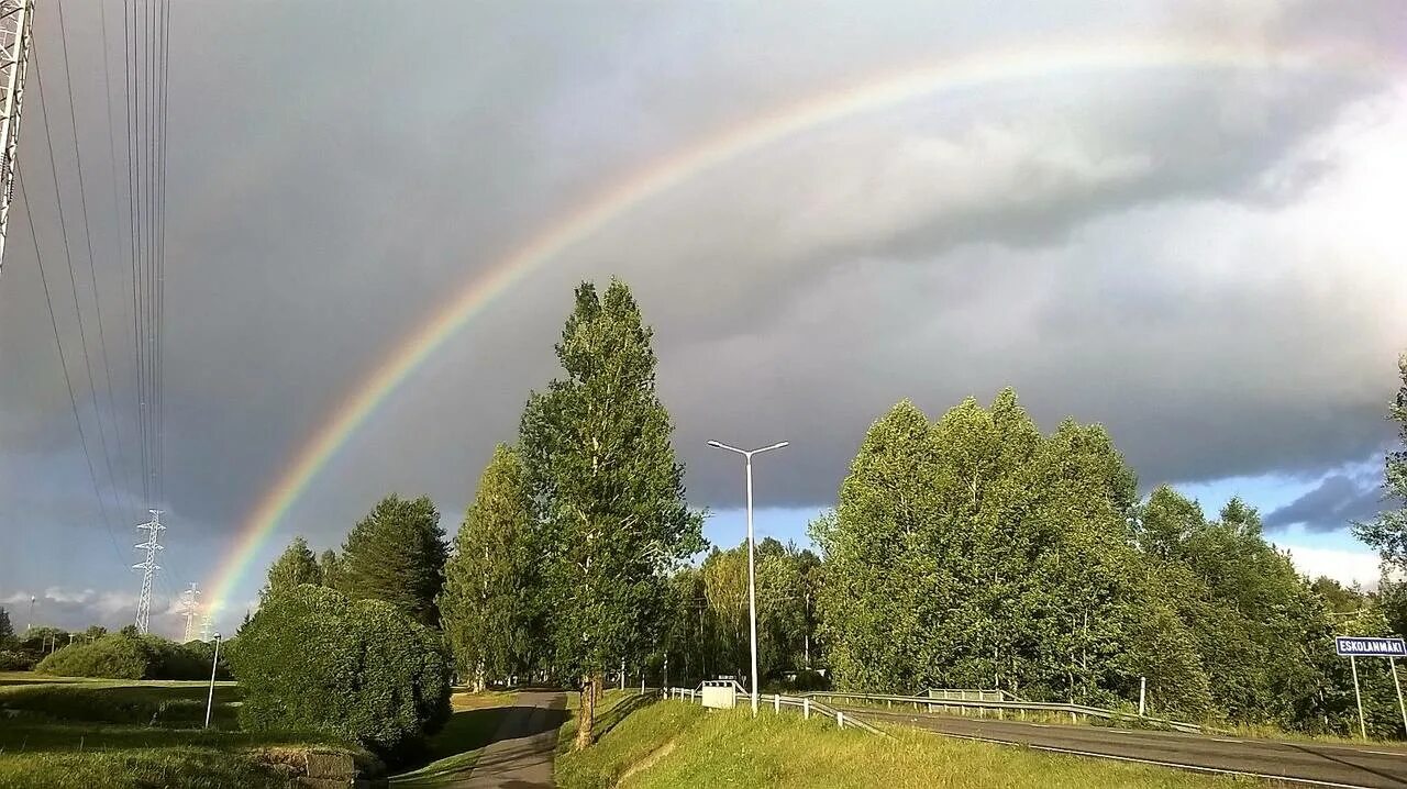 Радуга липецк. Радуга в небе. Дождь для радуги. Канал радуга в небе после дождя навигация. Радуга в небе.