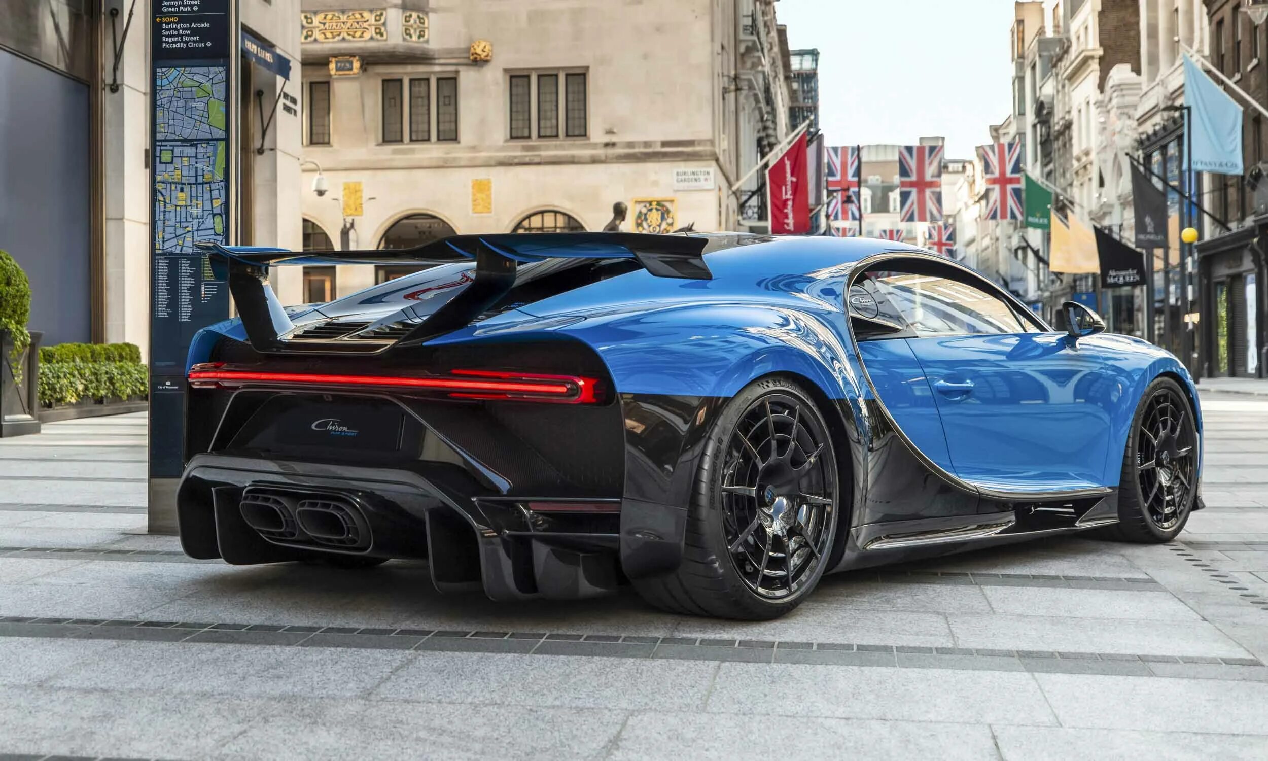 Гиперкар bugatti tourbillon. Бугатти чирон 2025. бугатти шерон 2025. bugatti chiron sport 2025. bugatti chiron super sport 2025.