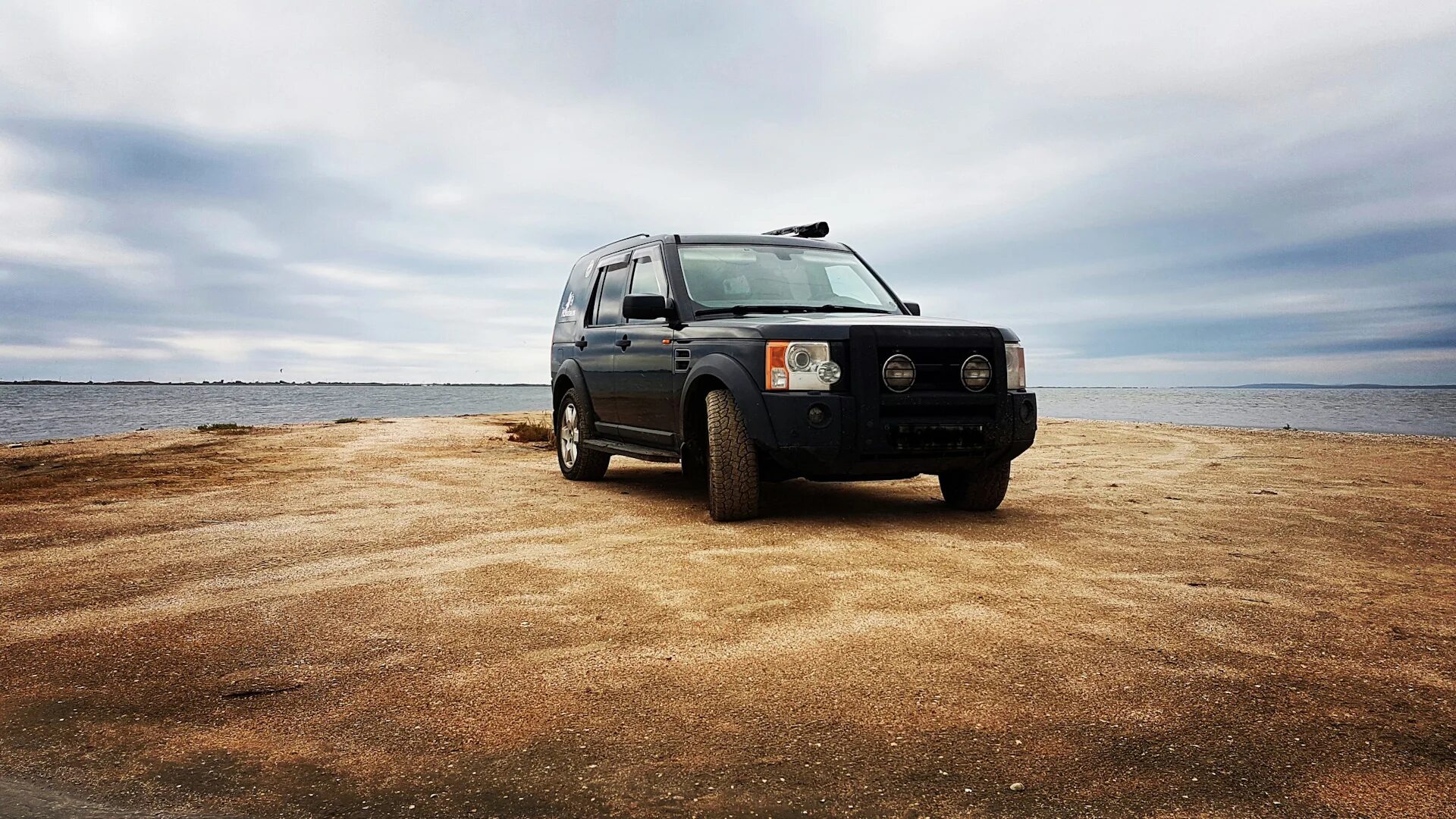 Ленд Ровер драйв 2. Ленд Ровер Дискавери 2 на бездорожье. Land Rover Discovery 2007 обои. Диски на Дискавери 3. Дискавери транс