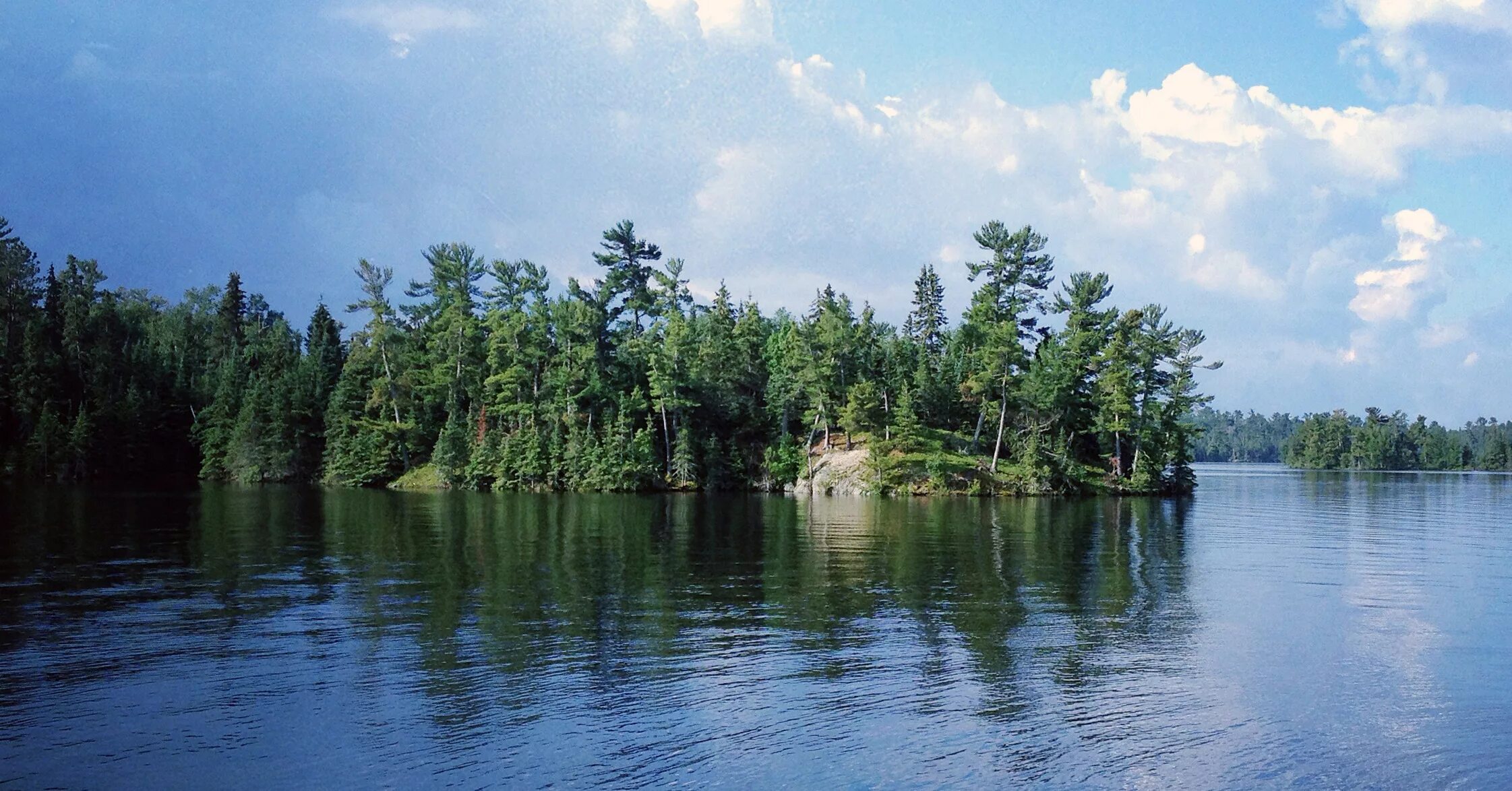 Глубина озера онтарио. Озеро Онтарио. Озеро Онтарио США. Великие озера Онтарио. Озеро Святого Онтарио Канада.