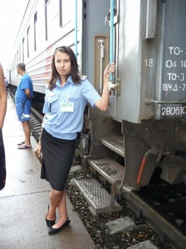 Страшная проводница. Пышные проводницы. Красивые проводницы. Пышные проводницы. Мария камникова проводница.