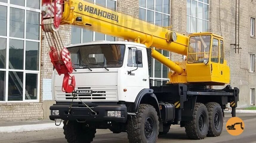 Подъемный камаз. Автокран КАМАЗ 25 тонн Ивановец. Автокран КАМАЗ 32 тонны Ивановец. Автокран 25т Ивановец КАМАЗ. Автокран КАМАЗ 25.