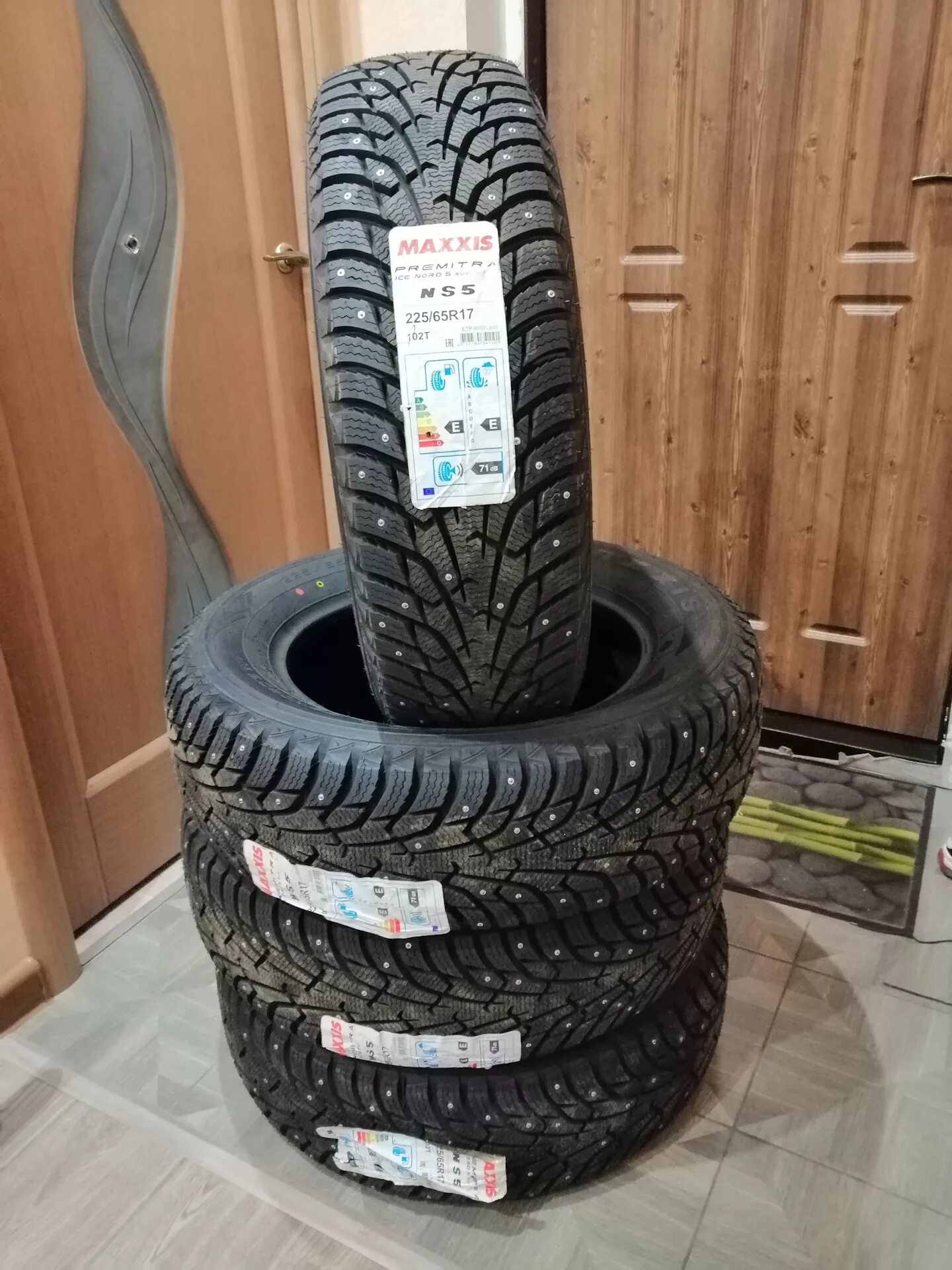 Maxxis np5. Maxxis ns5 225/65 r17. Maxxis Premitra Ice Nord ns5. Резина 16 Максис. Максис премитра айс