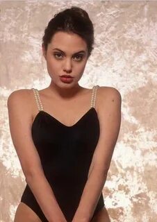 Бойжеткен орыс порносына кастингтен өтті.