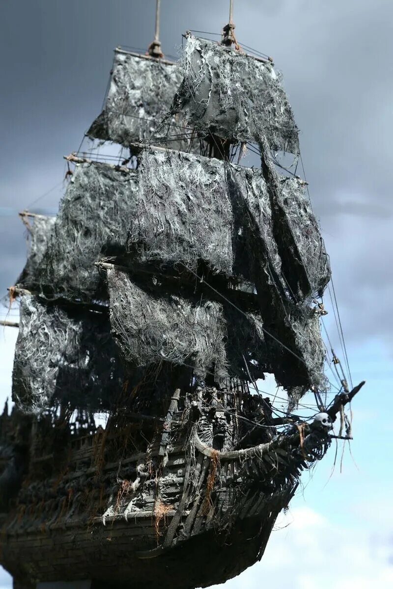 Flying dutchman летучий голландец. Летучий голландец корабль пираты карибского моря. Летучий голландец существует. Летучий голландец корабль призрак пираты карибского моря. Летучий голландец корабль призрак.