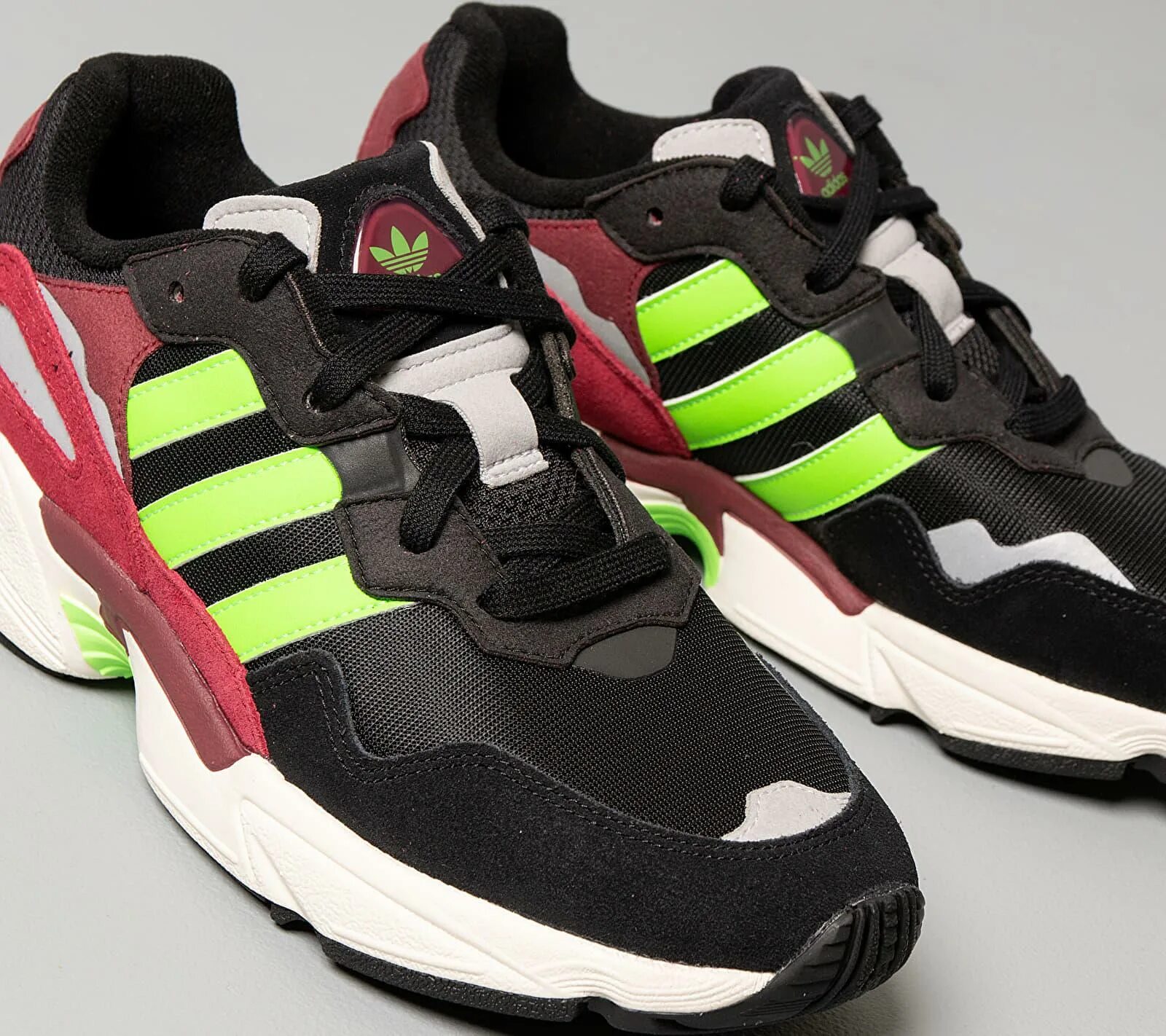 Yung s extras. Adidas young 96 black green. adidas young 96. adidas young 96 зеленые. yung 96 адидас.
