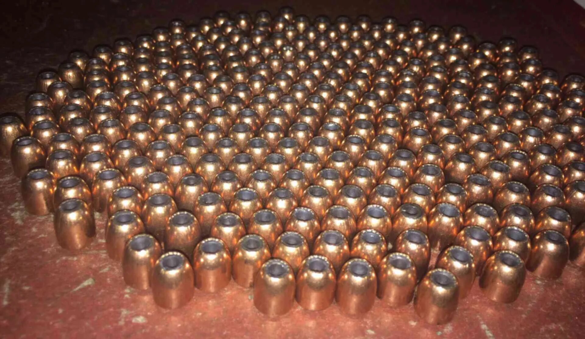 Фальшпатрон 9 мм. Экспансивный патрон 45 acp. Лаборатория x18 тень чернобыля. Х 18 х 22 0. Х 18 х 22 0.