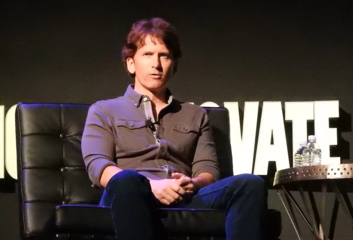 Todd howard. Тодд Говард. Говард Бетезда. Bethesda Тодд Говард. Тодд Говард 2022.