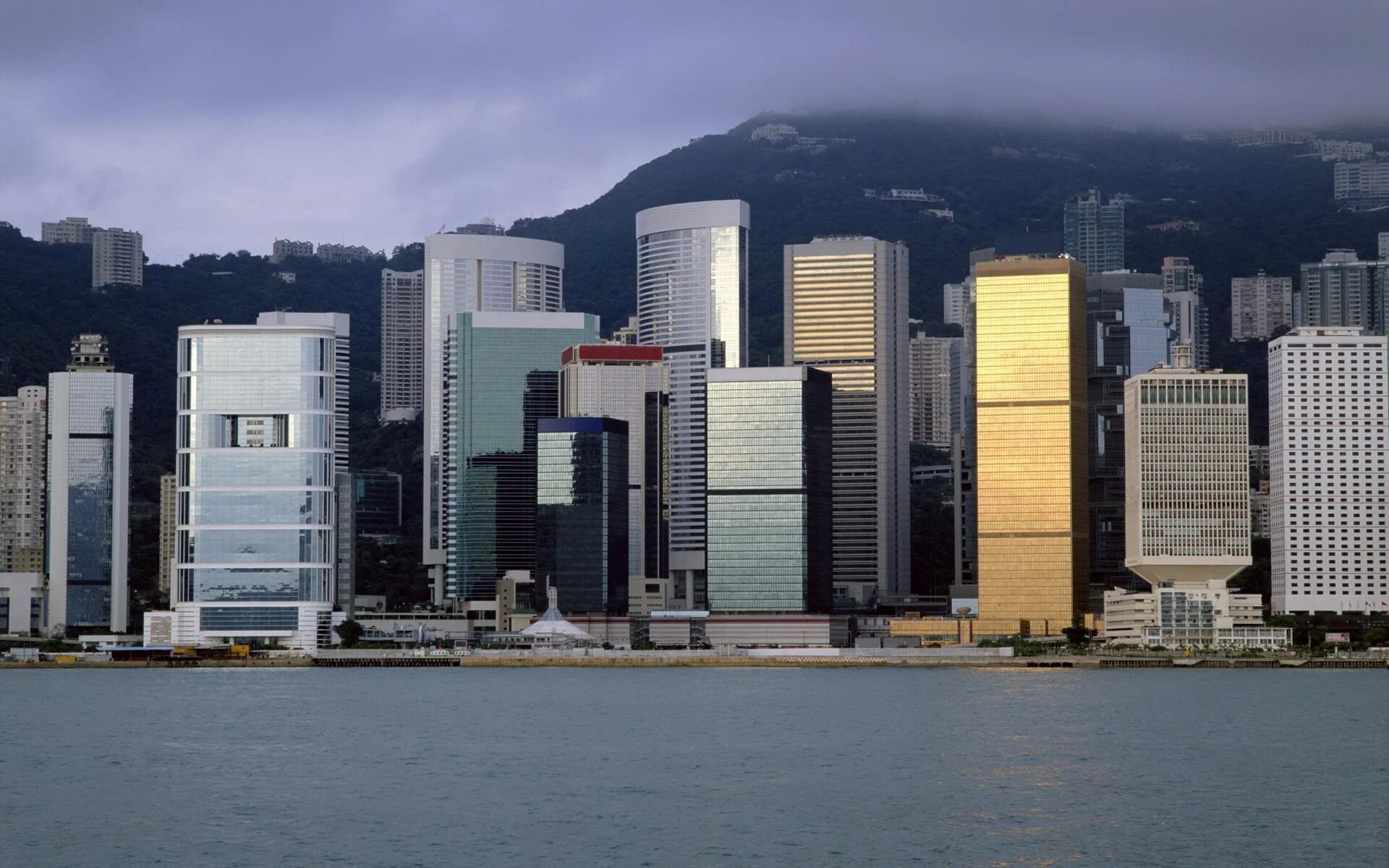 Небоскребы гонконга. Гонг Конг небоскребы. Мегалополис Сянган. Небоскреб Гонконга скайскрепер. Гонконг небоскрёб Китая.