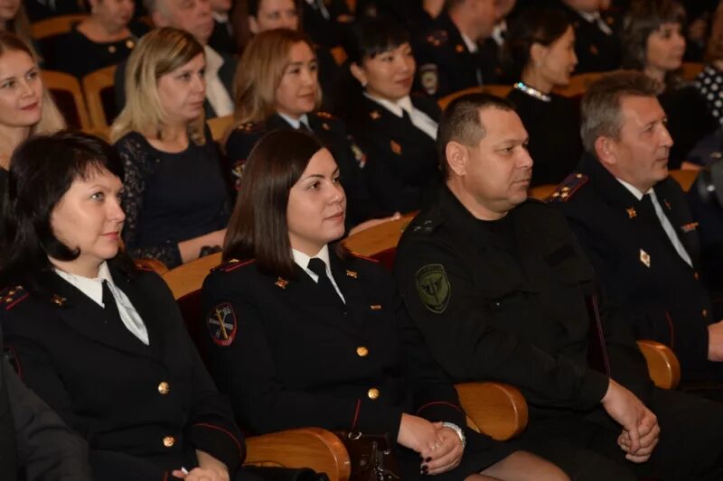 Начальник горно алтайск. МВД Республики Алтай. Поликлиника МВД Республики Алтай. ОВД Горно Алтайск руководитель.