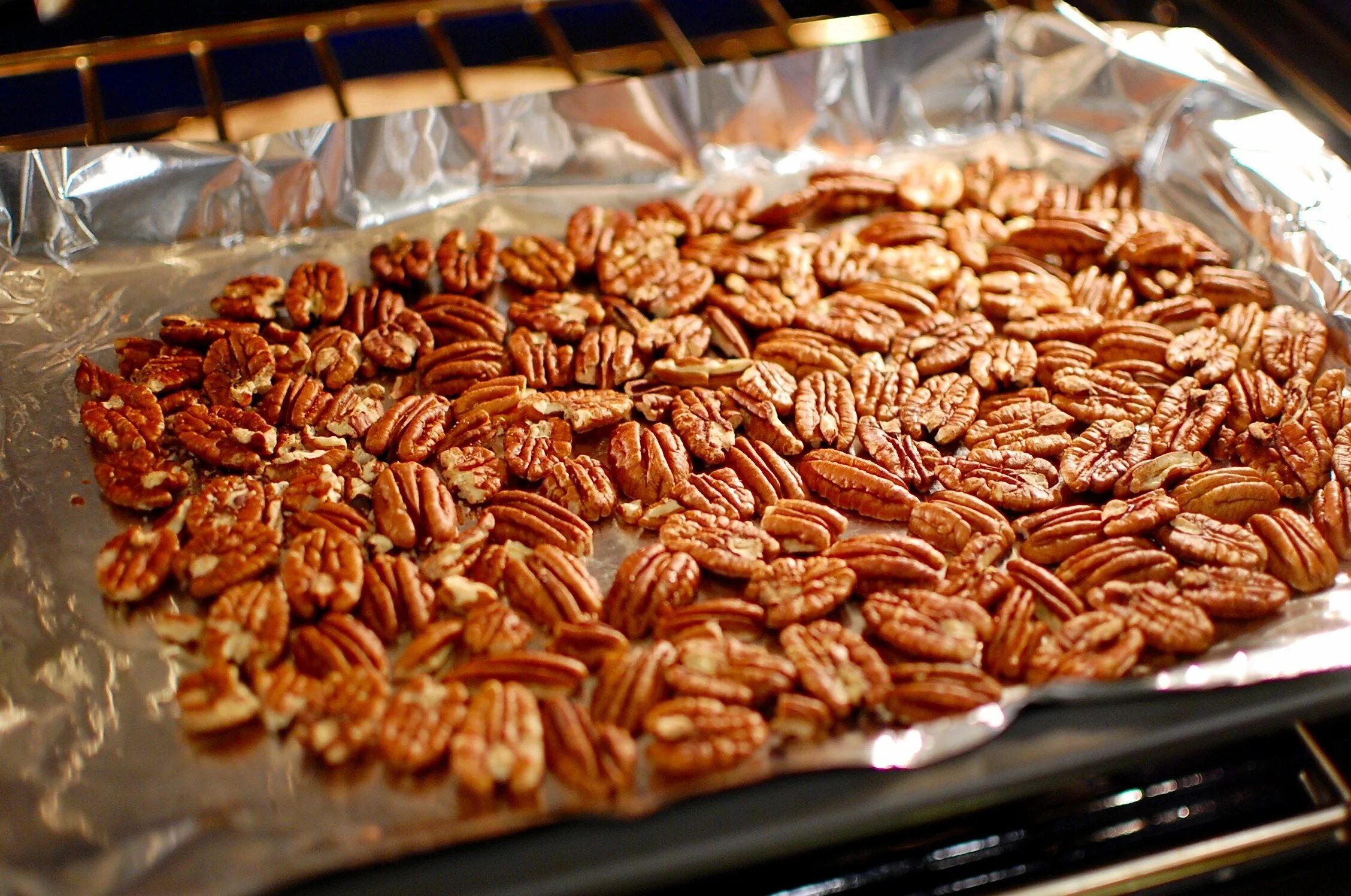 Кленовый пекан орех. Орех пекан. абхазский пекан. пряный пекан что это. орех pecan.