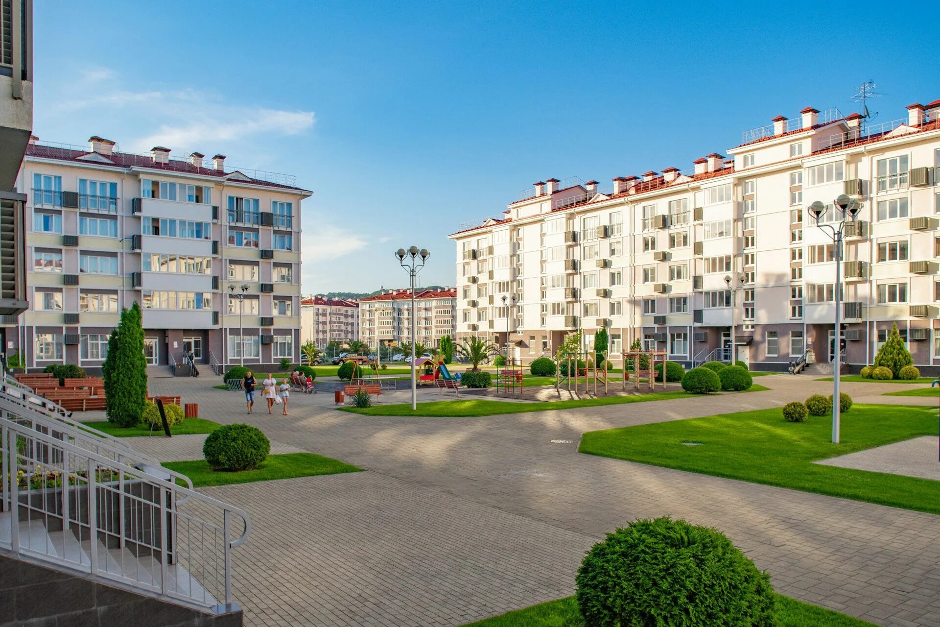 Бархатные сезоны спортивный квартал русский дом 17 квартал. Пгт сириус ул фигурная. Фигурная 23 адлер. Сириус (посёлок городского типа). Отель русский дом 17 квартал спортивный адлер.