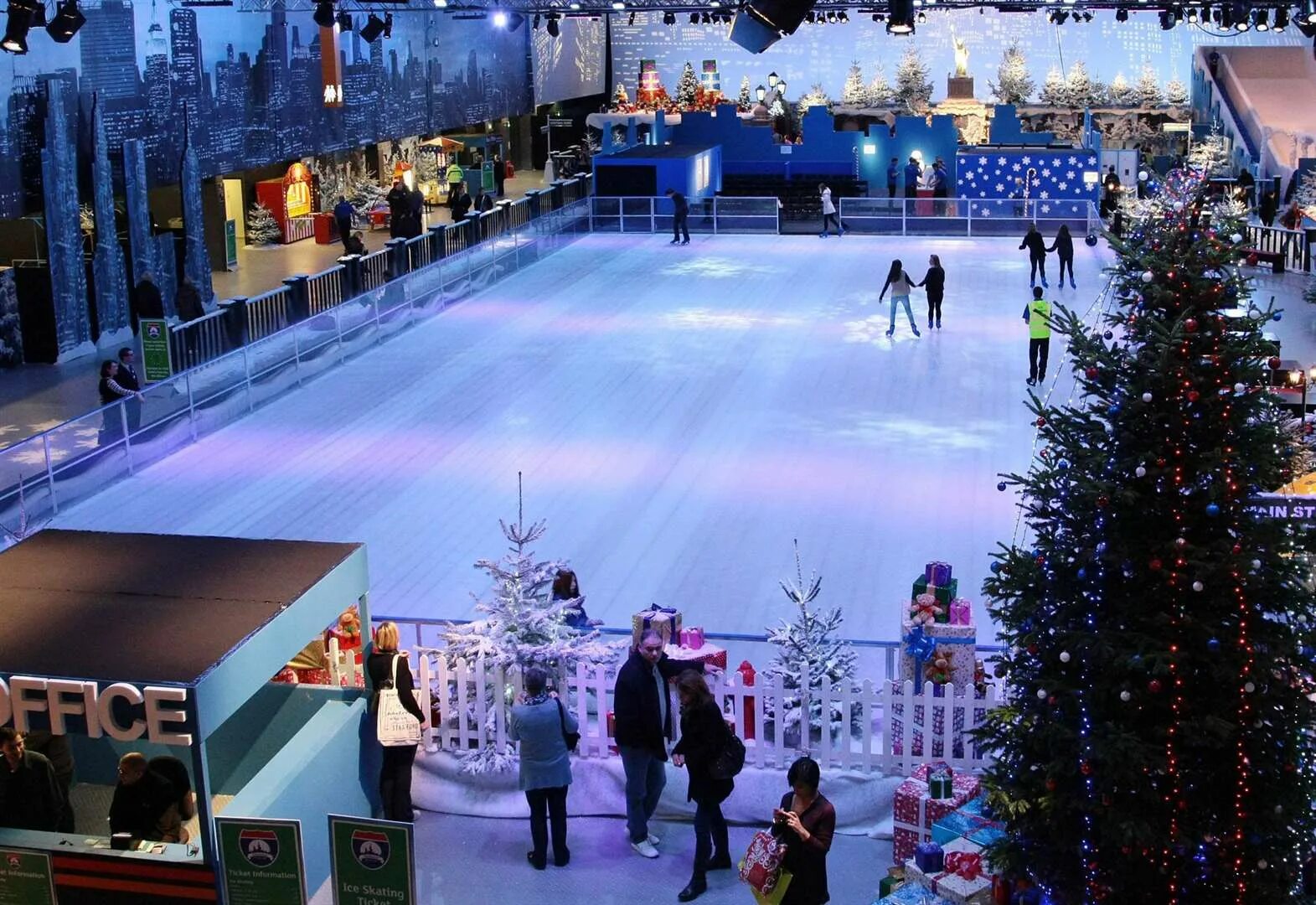 Конфетти каток. Голландия каток. The Rink каток. Новогодний каток. Каток Рождество.