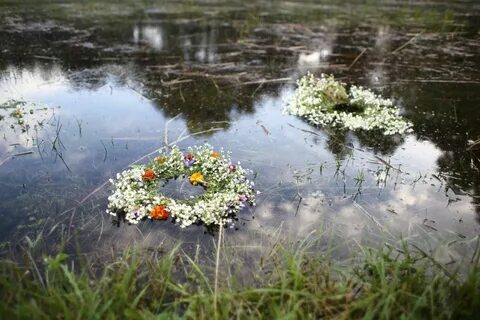 Венок на воде