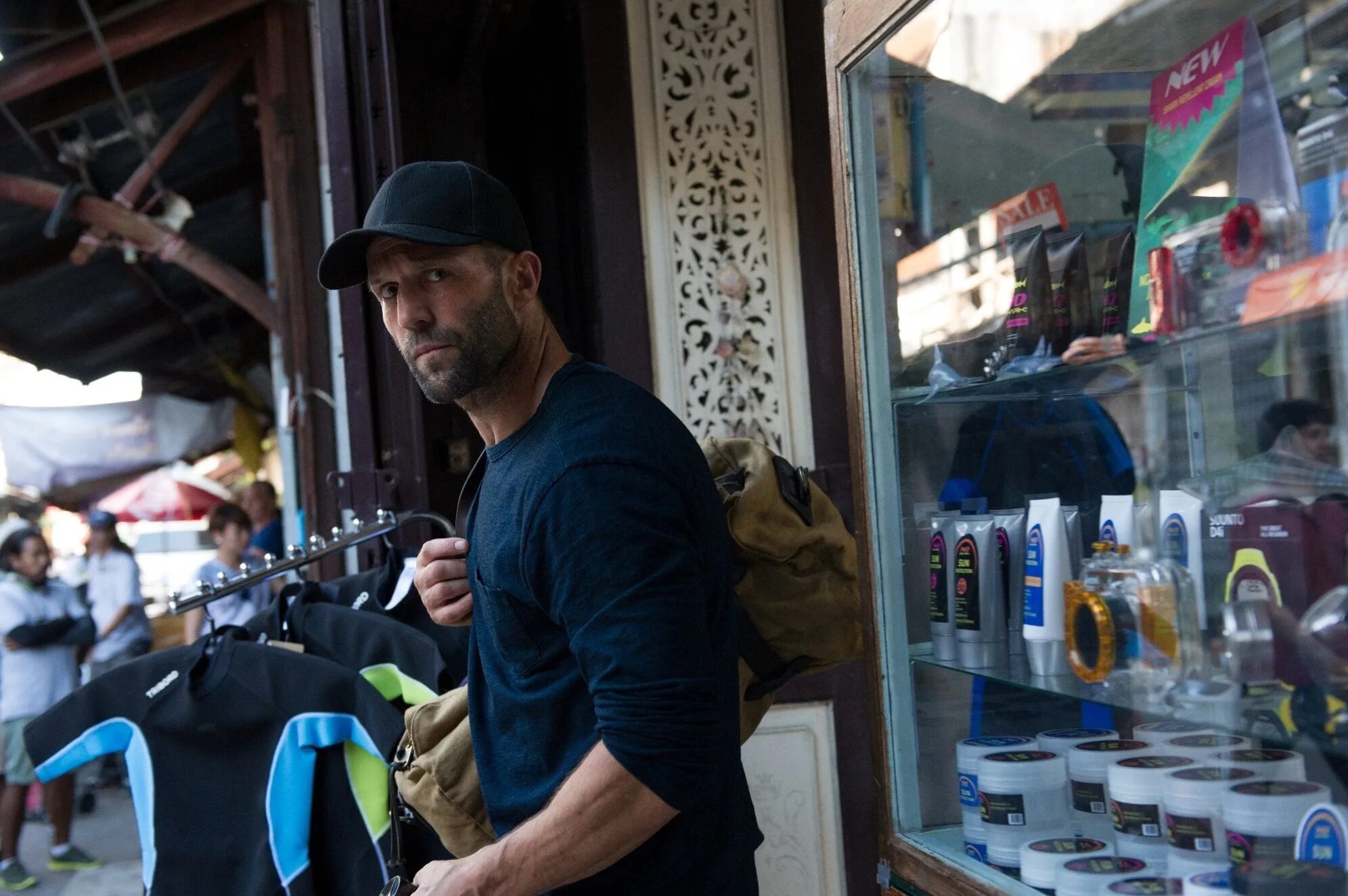 Механик воскрешение. Механик: воскрешение фильм 2016. фильм механик 2. механик воскрешение фильм 2016 механик. механик 3 воскрешение фильм 2016.