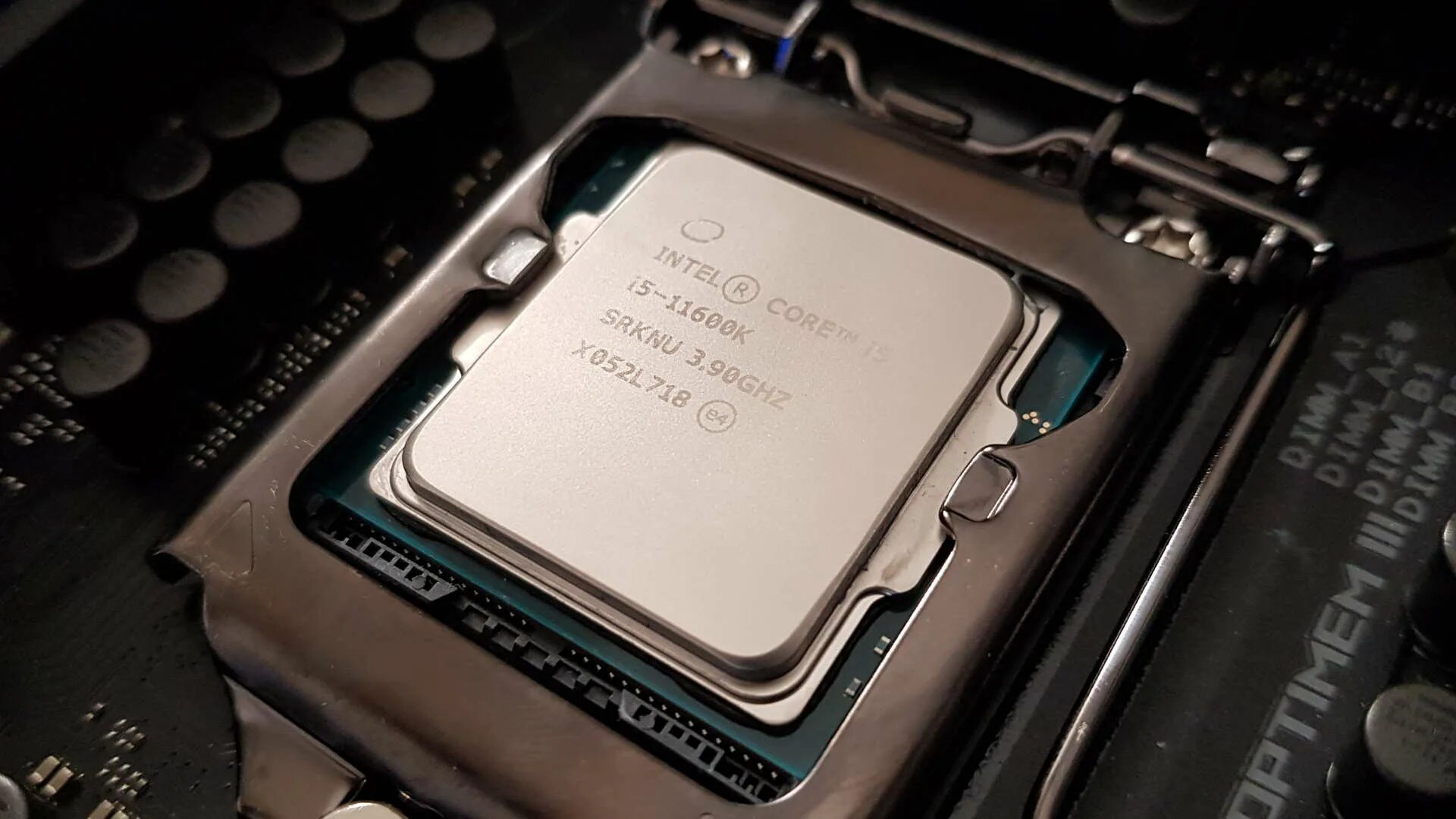 Процессор intel core i5 1700. Intel Core i5-11600k. Процессор i5 11600. Core 5 11600k. Intel Core i5-11600k lga1200,.