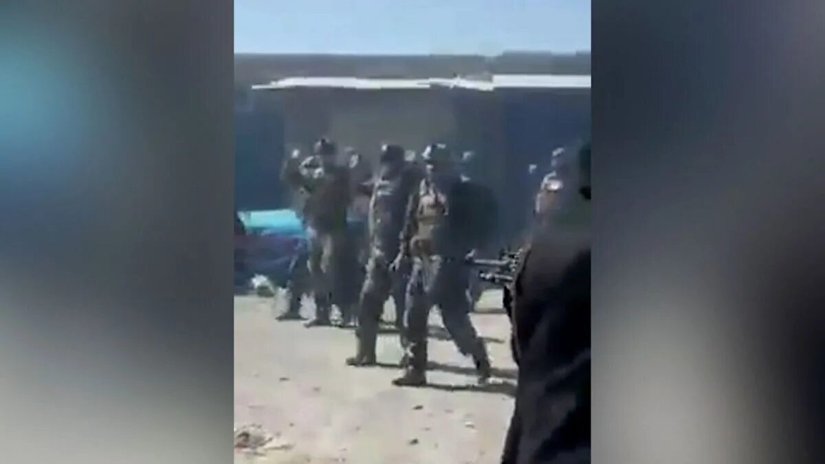 Немца приговорили к расстрелу. Казнь военных преступников. Шон пиннер эйден эслин саадун брагим. Немца приговорили к расстрелу. Немца приговорили к расстрелу.