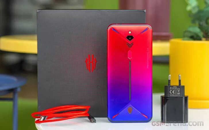 Red magic россия. Nubia Red Magic 3s. Ред Мэджик 2. Ред Мэджик 3 s. Ред Мэджик 9 про.