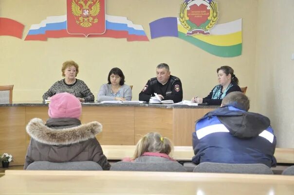 Комиссия по делам несовершеннолетних санкт петербург. Кдн и зп мценского района. комиссия по делам несовершеннолетних ичалковский район. коли мяготина 101 комиссия по делам несовершеннолетних. кдн мурманск.