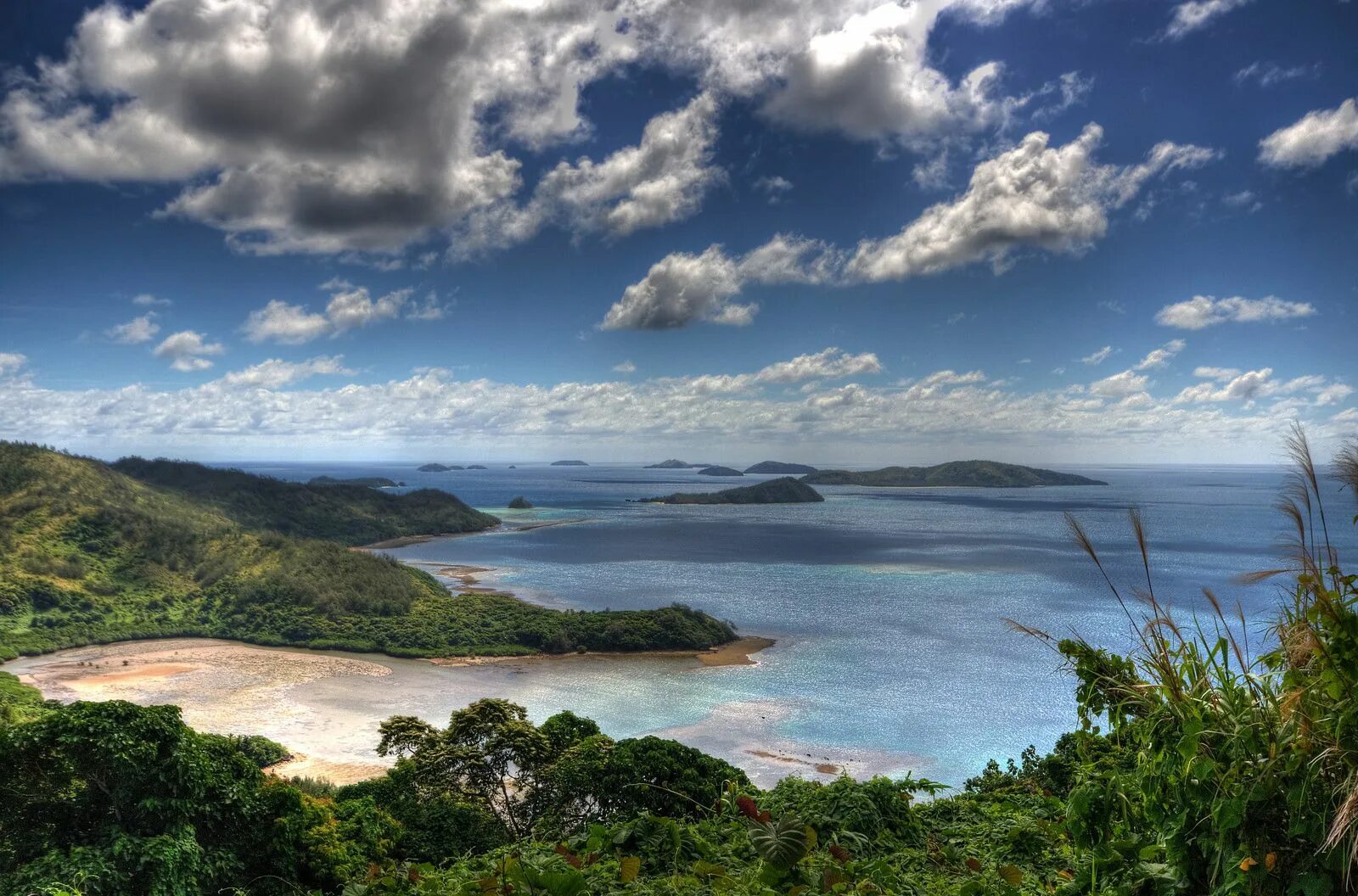 Острова архипелаги австралии. Фиджи Австралия. Остров манго Фиджи фиджийцы. Сува Фиджи пляж. Архипелаг Фиджи.
