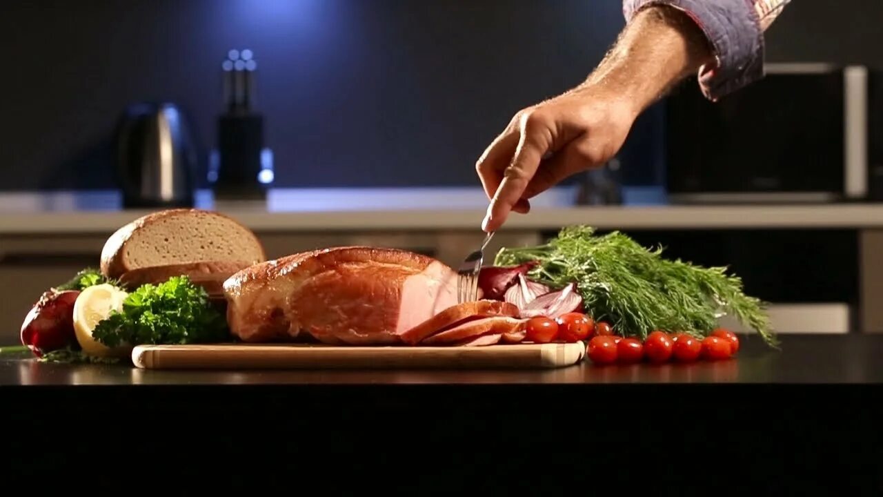 Мясо реклама. Необычная реклама мяса. Гурман реклама. Студия мясо. Meat video