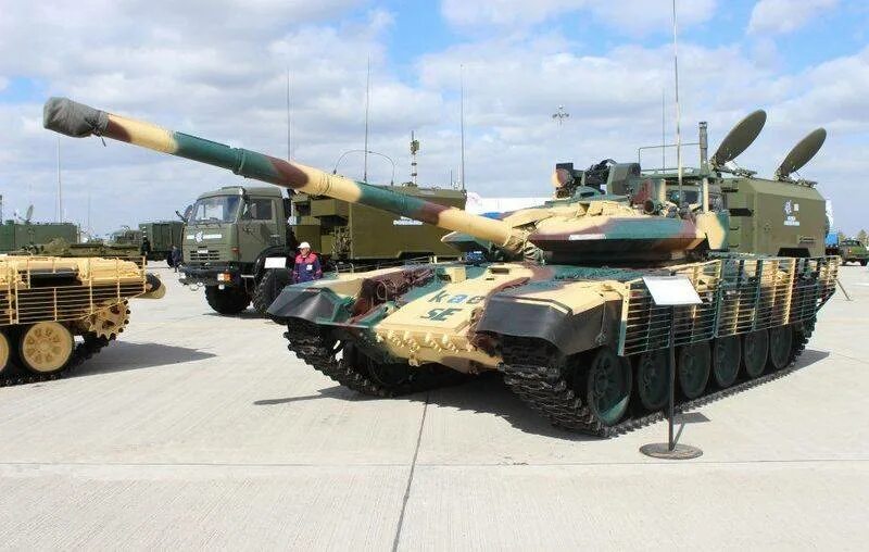 Т-72kae. Казахстанский танк т 72 Шыгыс. Танк т-72 Урал. Т-72 "Каррар".